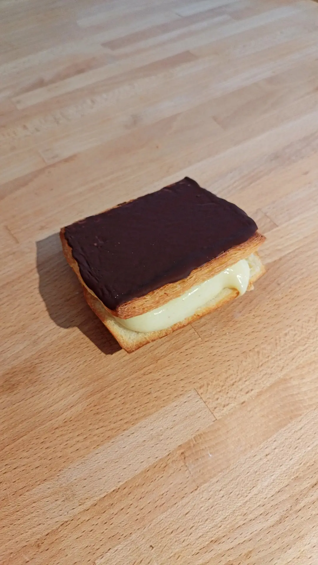 Vierkante crèmekoek met chocolade spelt - enkel zaterdag & zondag