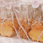 Heerlijke Meliefkoekjes van Nona's Bakery, waarvan de opbrengst naar Melief Animal Sanctuary gaat.