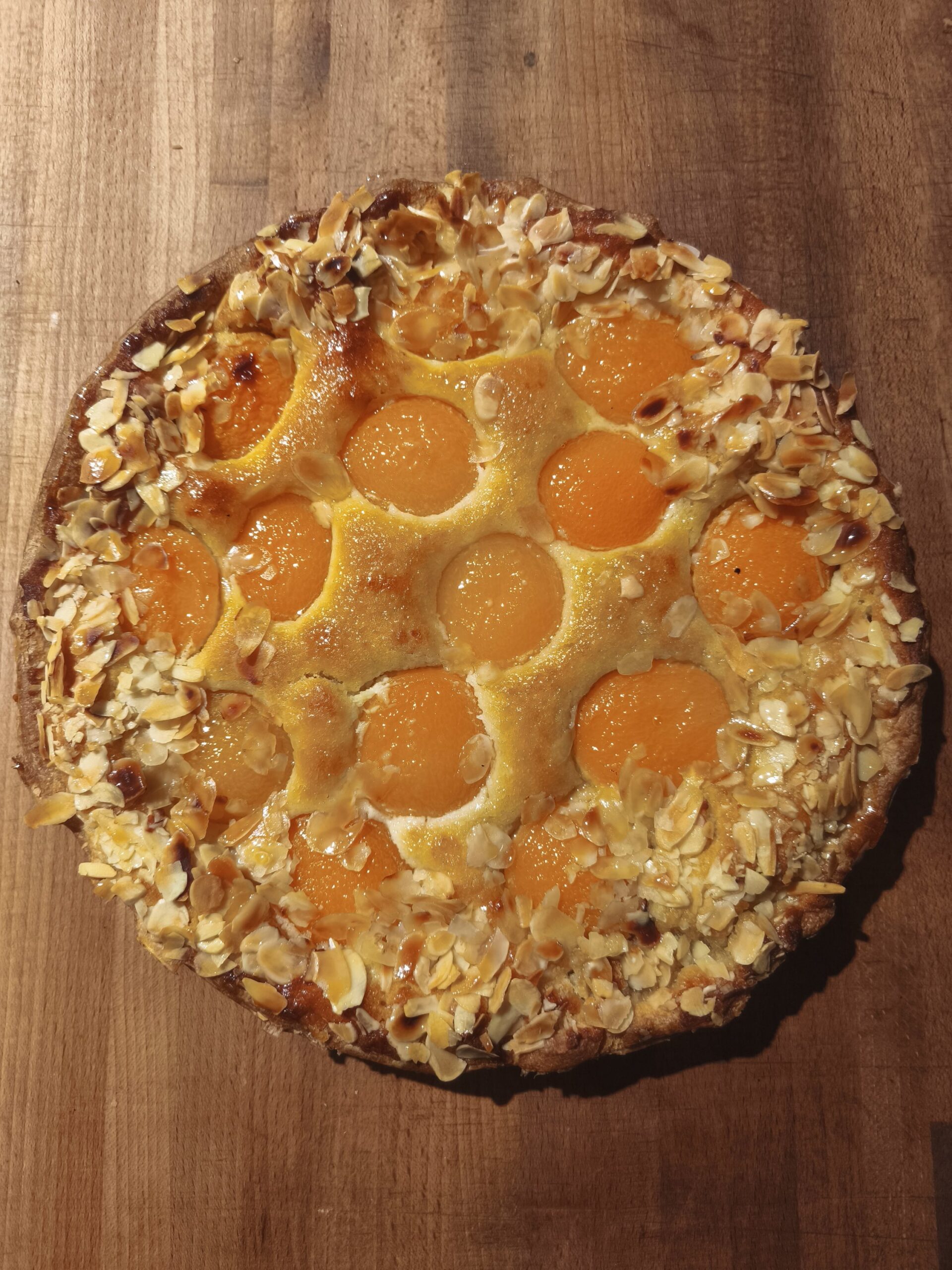 Frangipane Abrikoos Taart - enkel in het weekend 3 Frangipane Abrikoos Taart - enkel in het weekend - Afbeelding 3